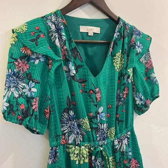 LOFT Floral Ruffle V-Neck Midi Dress - Size XS Petite - Picture 4 of 7